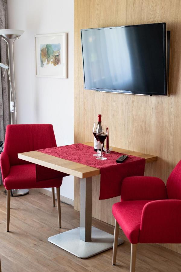 Appartment Hotel Victoria Bad Fussing Bagian luar foto