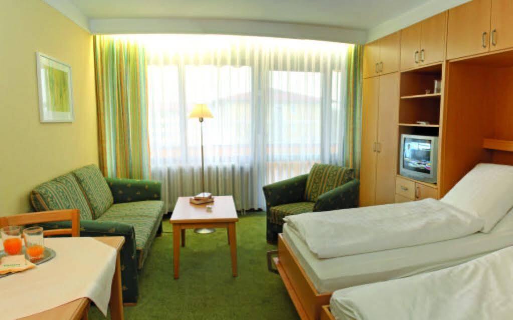 Appartment Hotel Victoria Bad Fussing Bagian luar foto